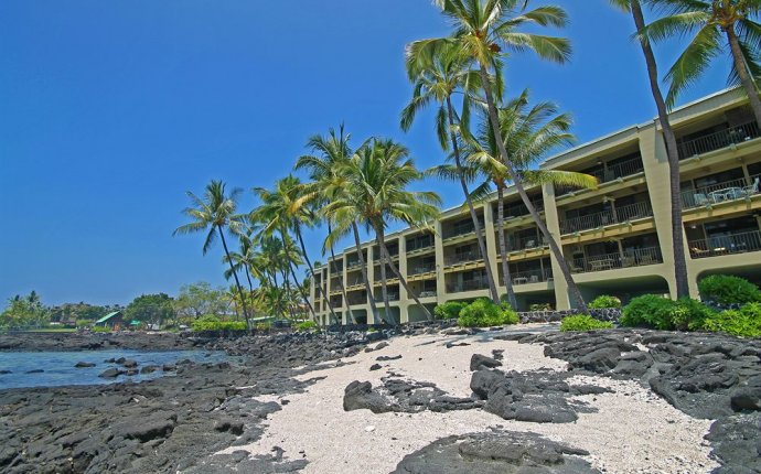 Castle Kona Bali Kai condominium Resort